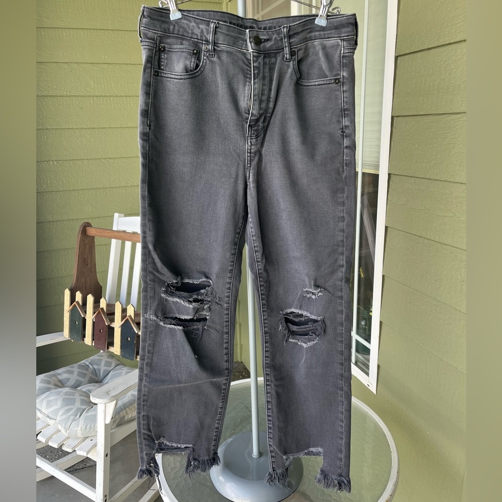 American Eagle Outfitters Charcoal Ripped Cropped Jeans